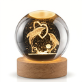 Lámpara de Cristal 3D con Diseño de Delfines Grabado - Luz LED Decorativa con Base de Madera, Regalo Romántico